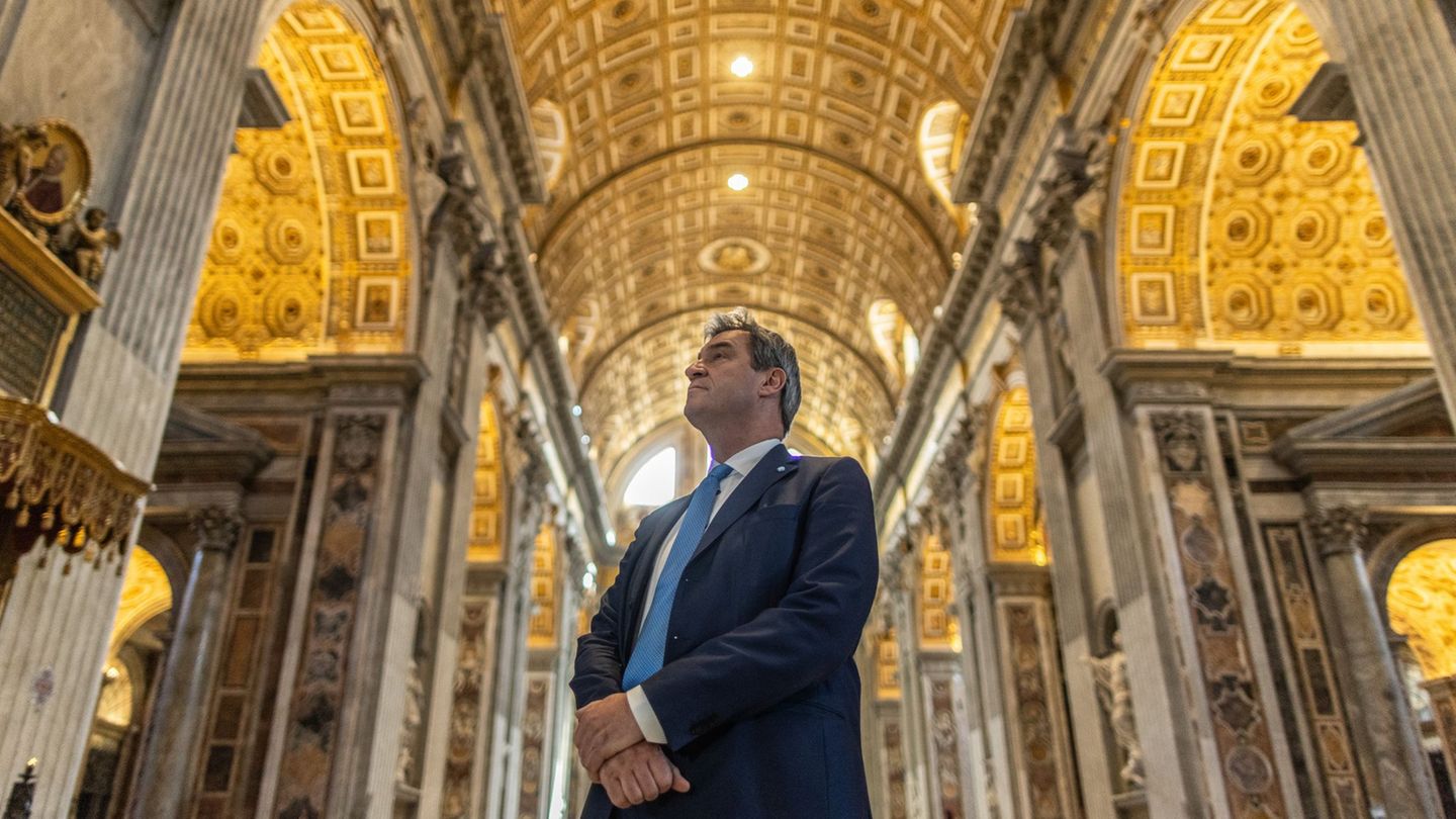 Trauerfeier für Franziskus: Söder reist zur Papst-Beisetzung