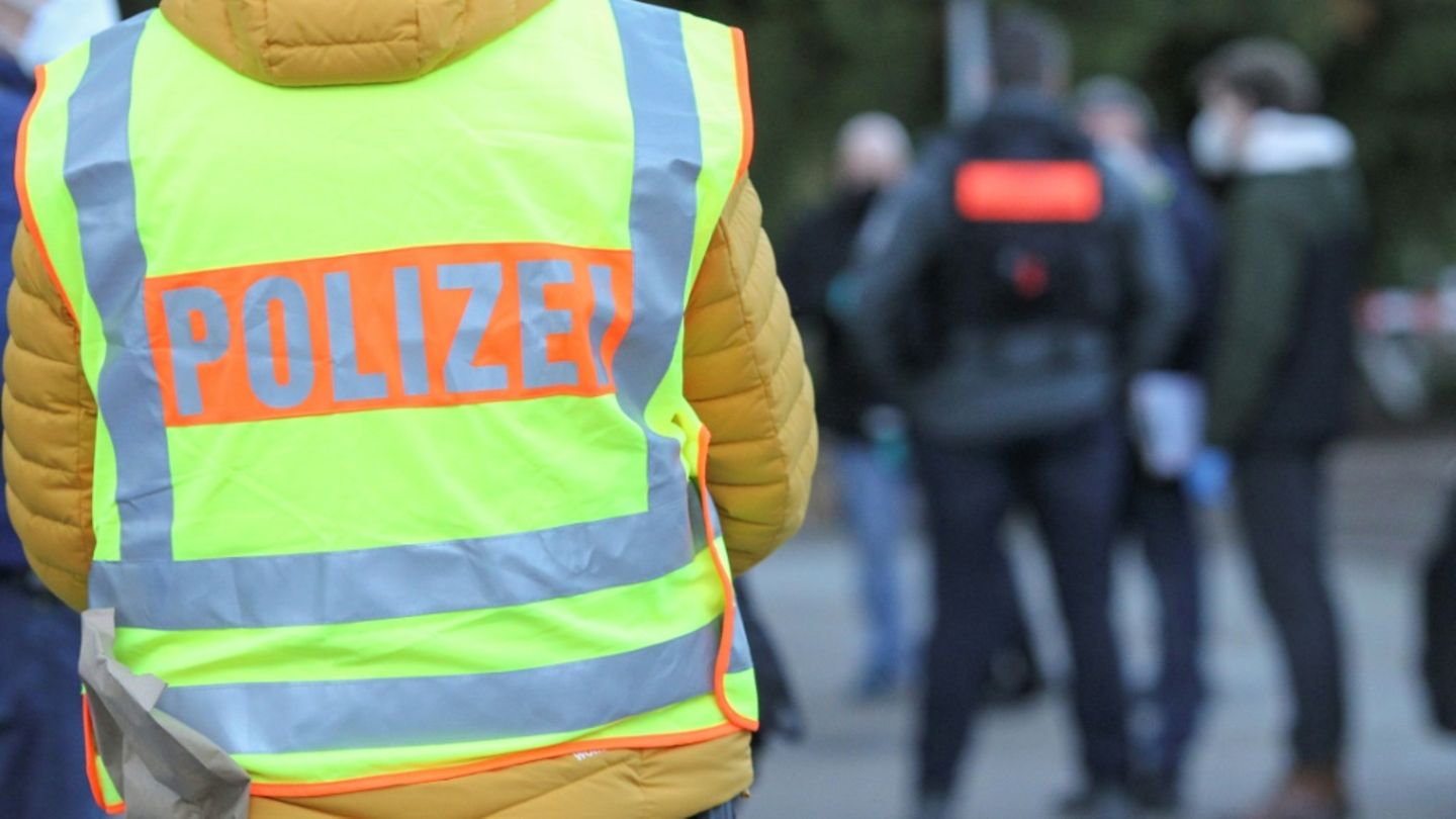 Berlin: 74-Jähriger tötete sich und seinen Sohn offenbar durch Balkonsturz