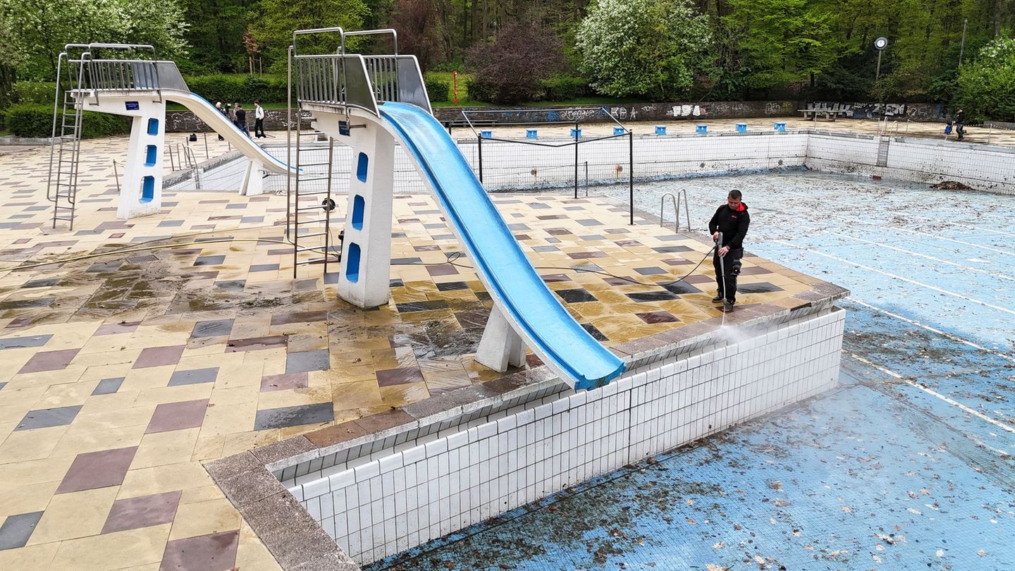 Bäderland: Vorbereitungen für Freibadsaison laufen auf Hochtouren