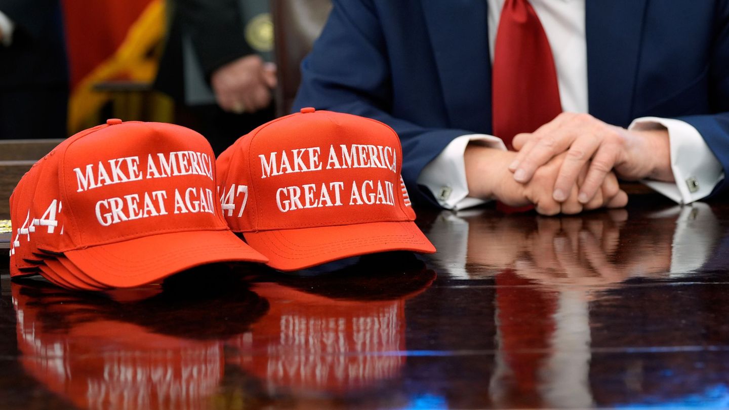 Dritte Amtszeit?: Neuer Fanartikel: Sohn Eric wirbt für „Trump 2028“-Kappe