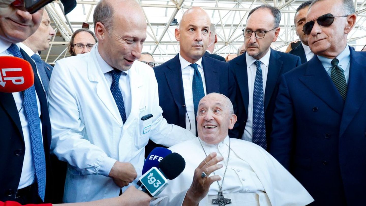Papst Franziskus: Arzt äußert sich zu Stunden vor seinem Tod