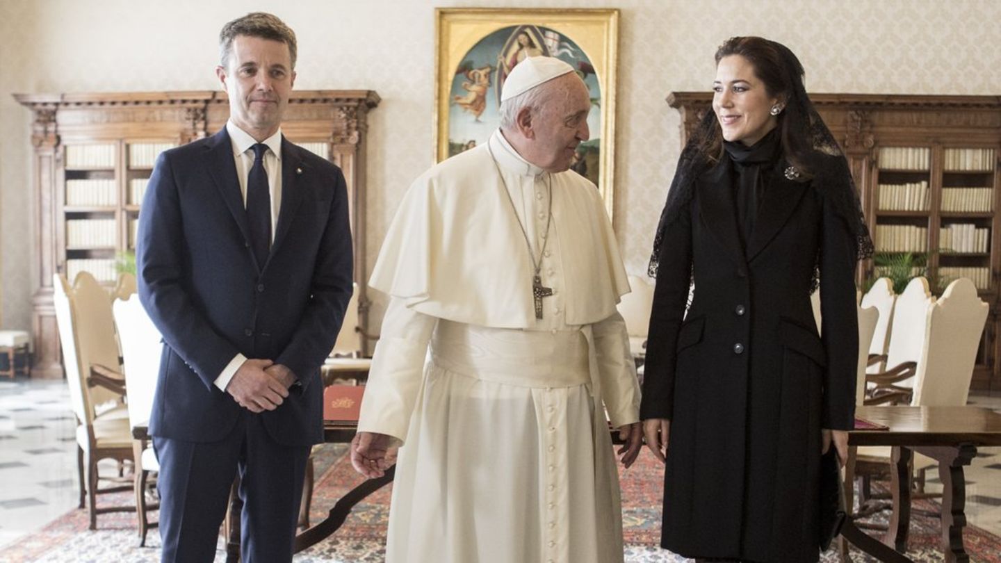 Königin Mary von Dänemark: Sie kommt zur Beerdigung von Papst Franziskus