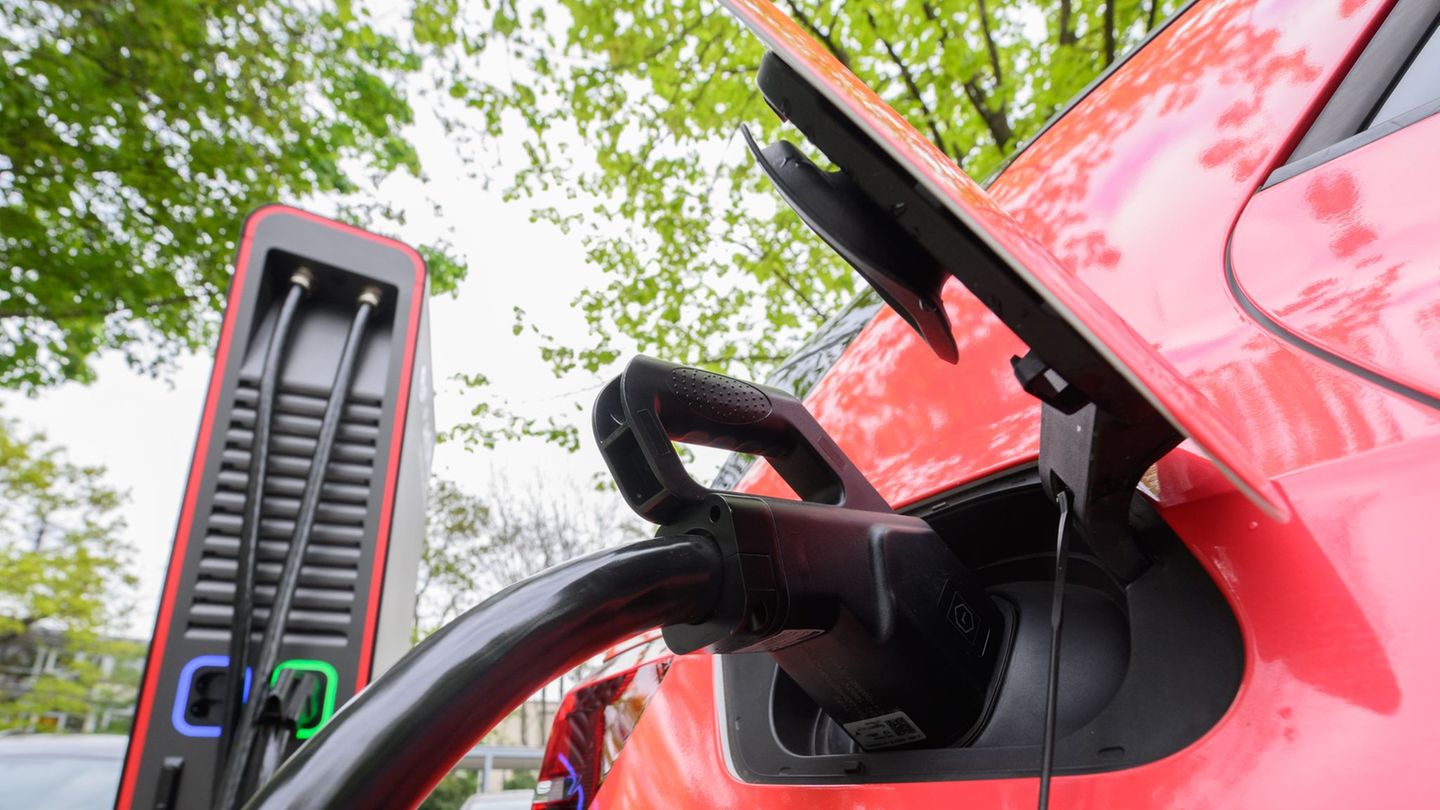 Höchste Zuwachsrate in Bremen: Fast 16.000 Lademöglichkeiten für E-Autos in Niedersachsen
