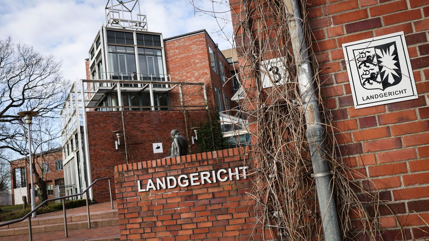 Terrorverdacht: Mutmaßliche Anschlagspläne – Prozessbeginn gegen 18-Jährigen