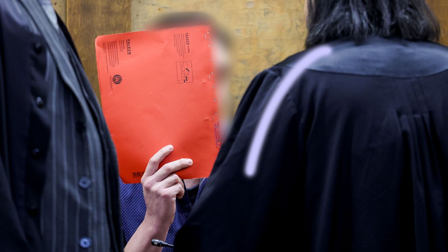 Fahrlässige Tötung: Tödlicher Verkehrsunfall – Autoraser muss ins Gefängnis
