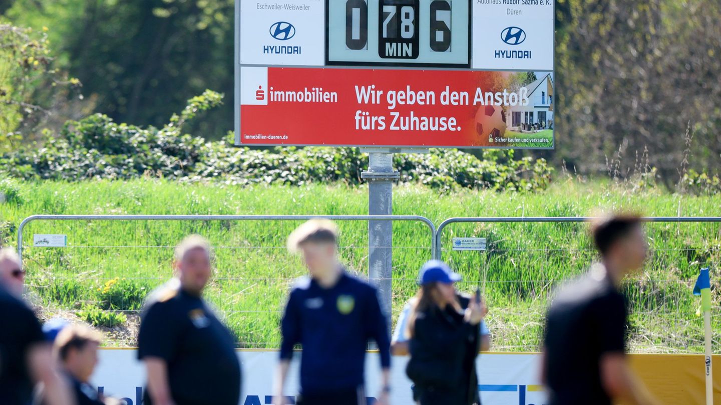 Fußball Regionalliga West: Düren steht als dritter Absteiger aus der Regionalliga fest