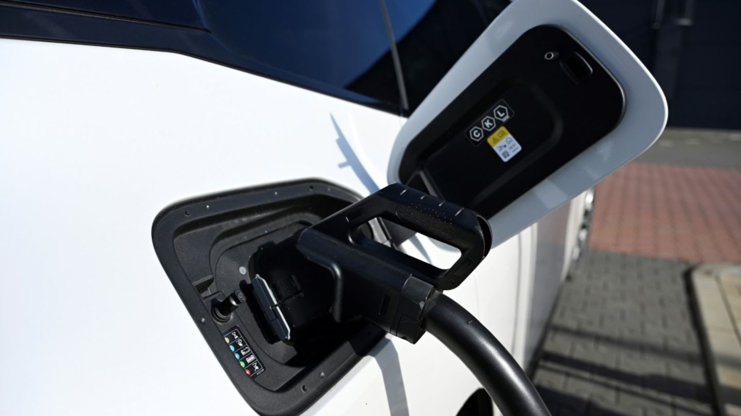 Schnelladesäulen an Autobahnen: Fastned droht nach EuGH-Urteil Niederlage