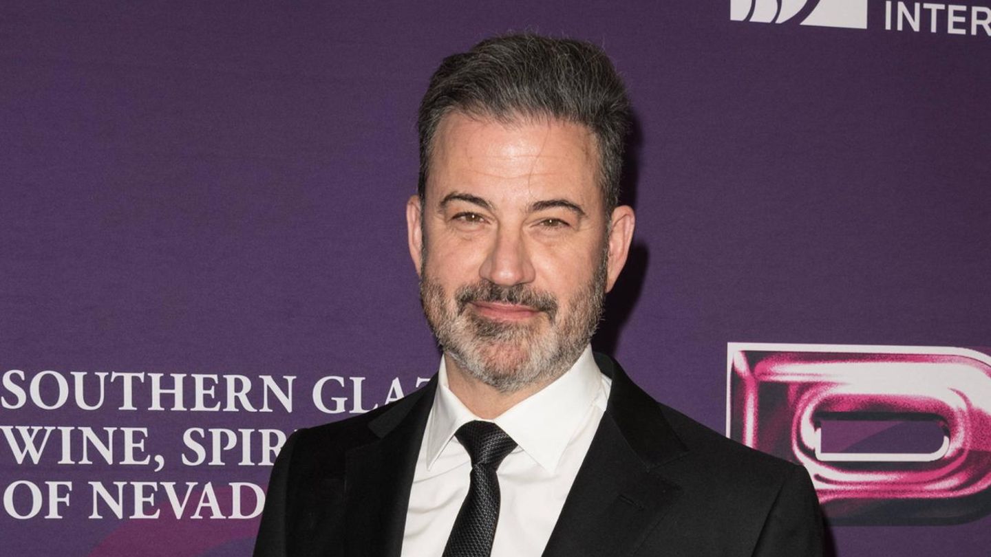 Late-Night-Show: Jimmy Kimmel lacht über JD Vance: „sogar schlecht im Beten“