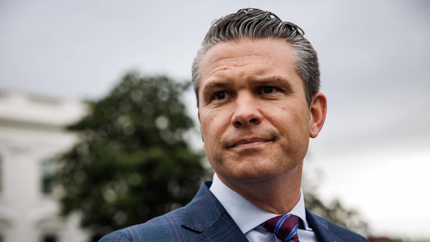 US-Verteidigungsminister: Moderator unterläuft in Interview mit Pete Hegseth vielsagender Versprecher