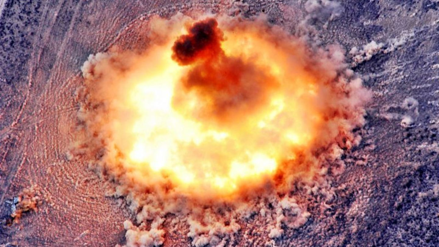 Militärtechnik: Chinas neue „Wasserstoffbombe“: Energiespeicher wird zur Hitzewaffe