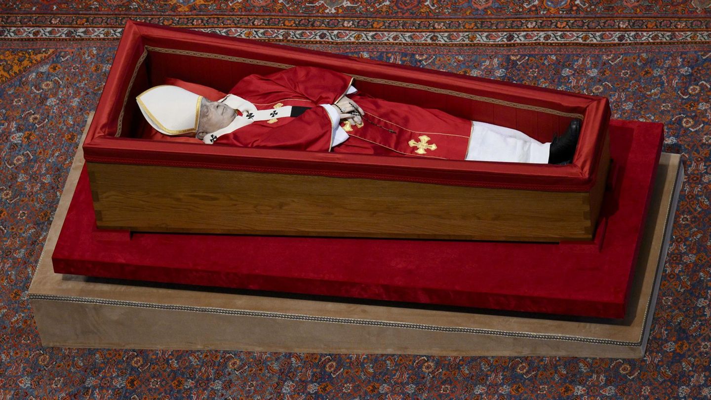Thanatopraxie: Wie die Einbalsamierung von Papst Franziskus abläuft