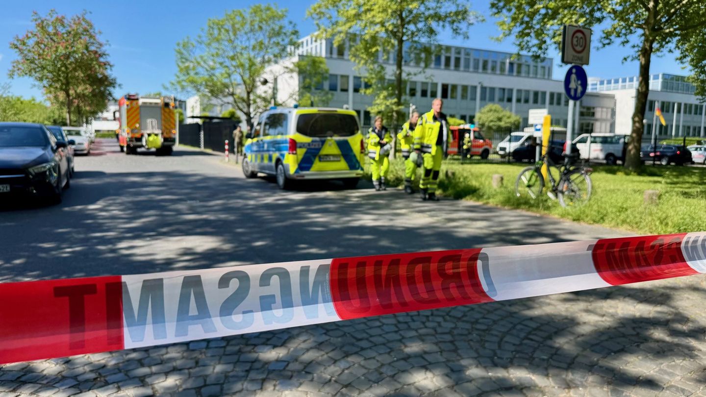 Feuerwehreinsatz: Flüssigkeit in der Post: Alarm an Bundeswehr-Standort