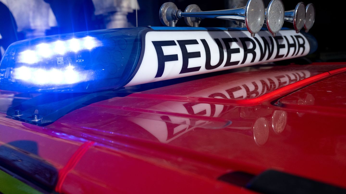 Verkehr: Bundesstraße 9 bei Brey wegen eines Brandes gesperrt