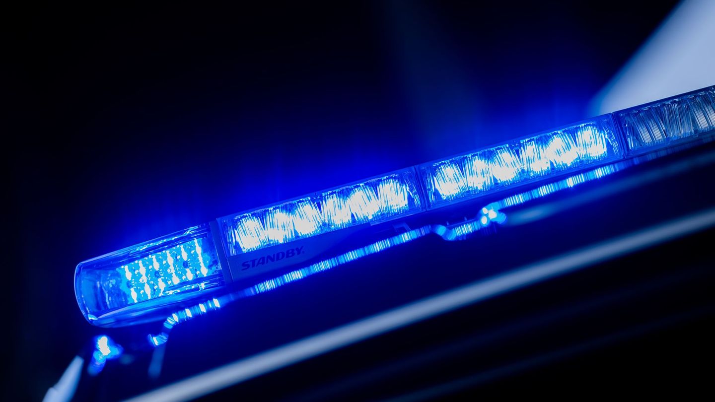 Kleve: Auto erfasst Motorradfahrer – 26-Jähriger in Lebensgefahr