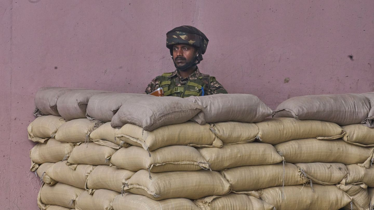 Konflikt zwischen Atommächten: Indien: Angriffe auf Militäranlagen Pakistans geflogen
