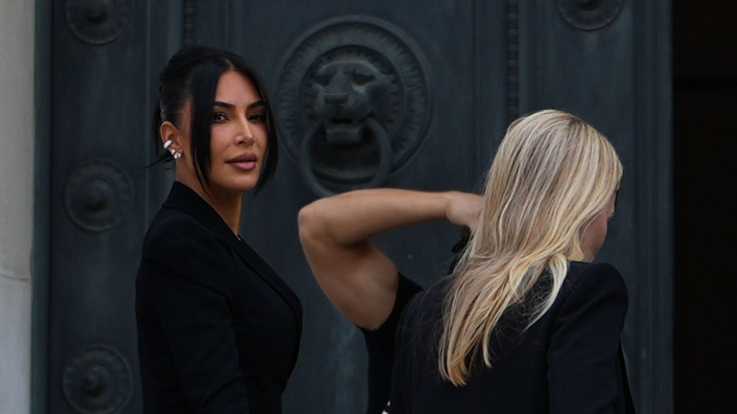 Prozess in Paris: Raubüberfall auf Kim Kardashian: „Opa-Gangster“ zu Haft verurteilt