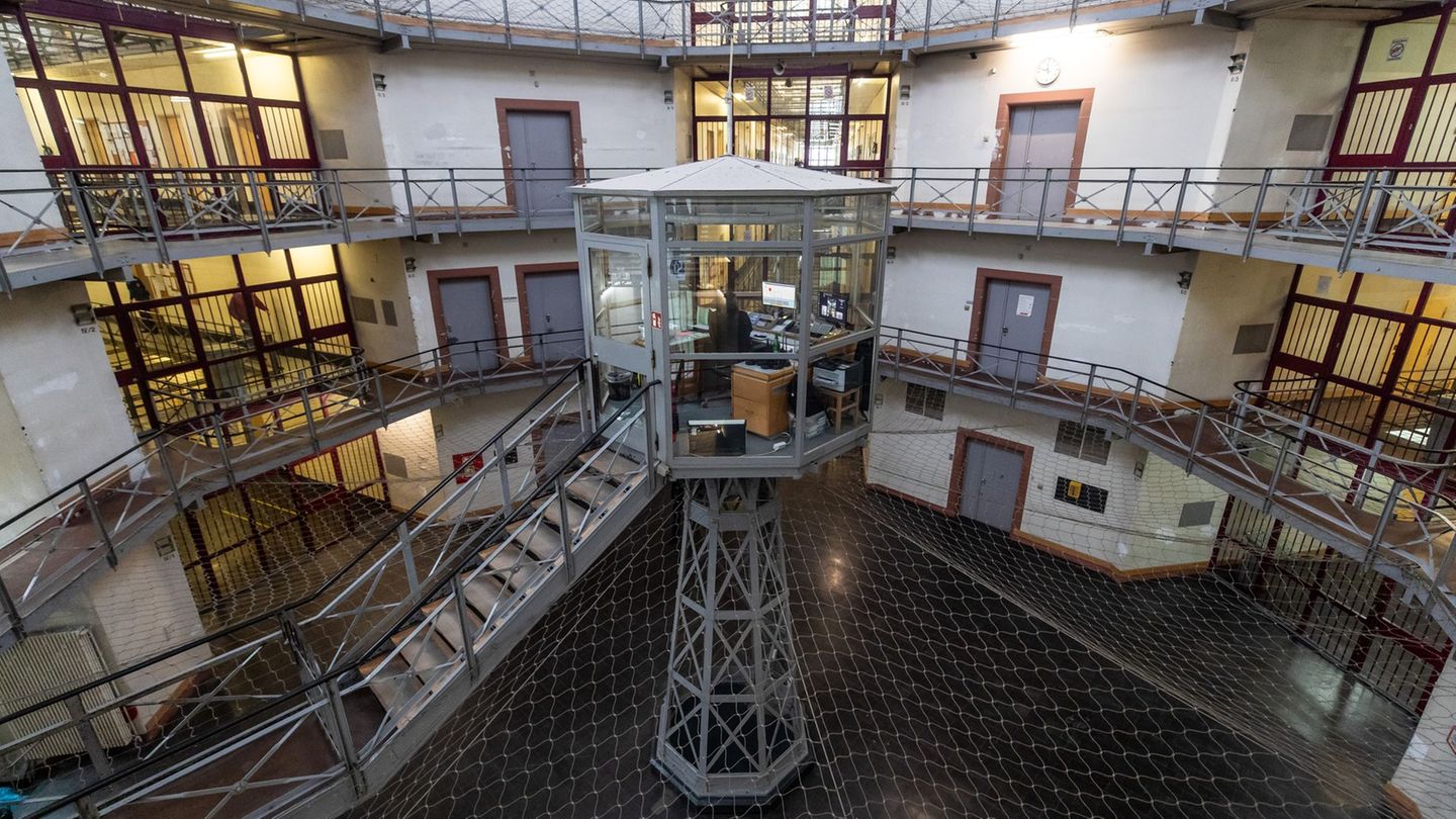Selbstmorde verhindern: Krise hinter Gittern: Was Gefängnisse gegen Suizide tun