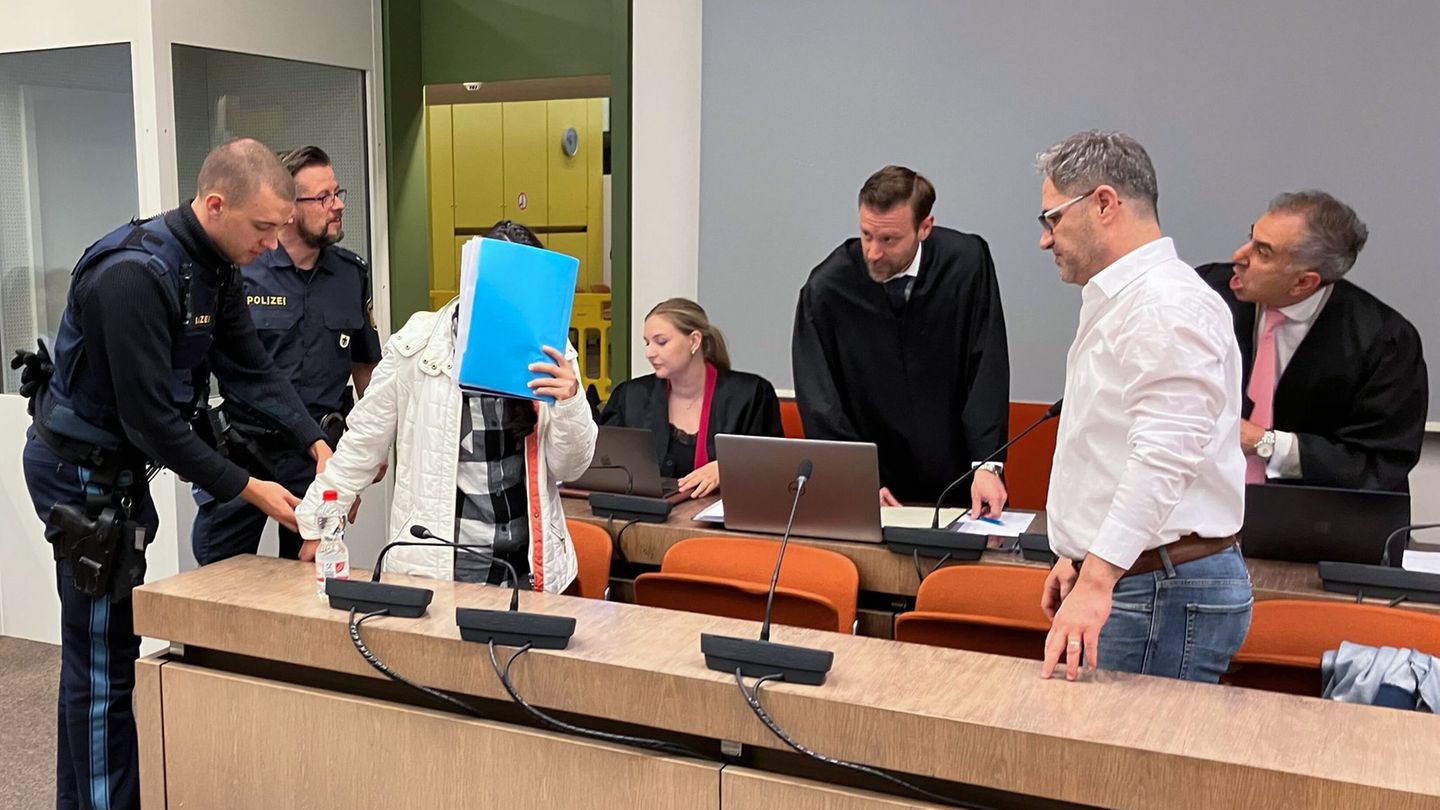 Terrormiliz: IS-Prozess in München – Täterin oder selbst Opfer?