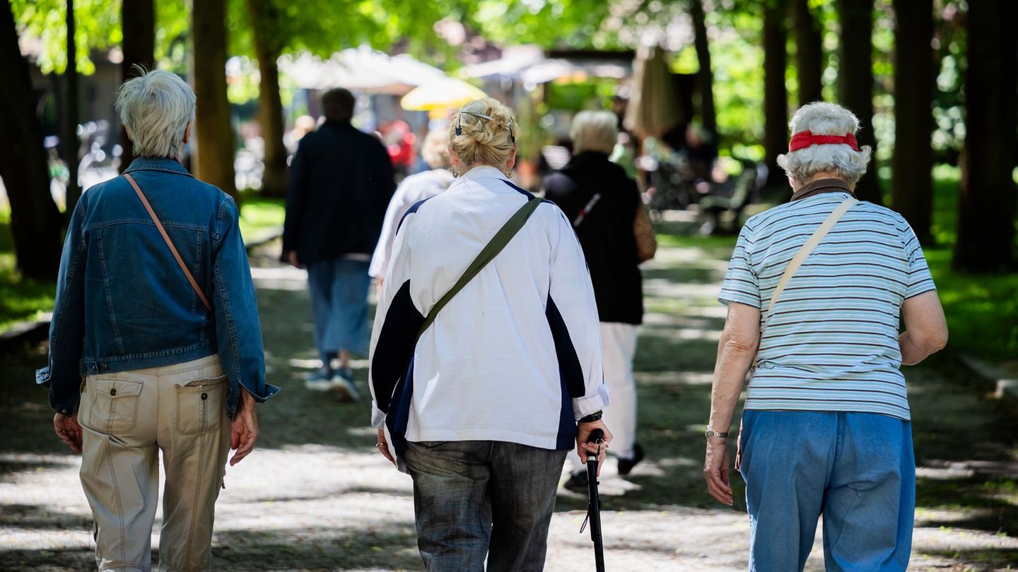 Zum 15. Juni: Linke: Viele Menschen erleben Diskriminierung im Alter