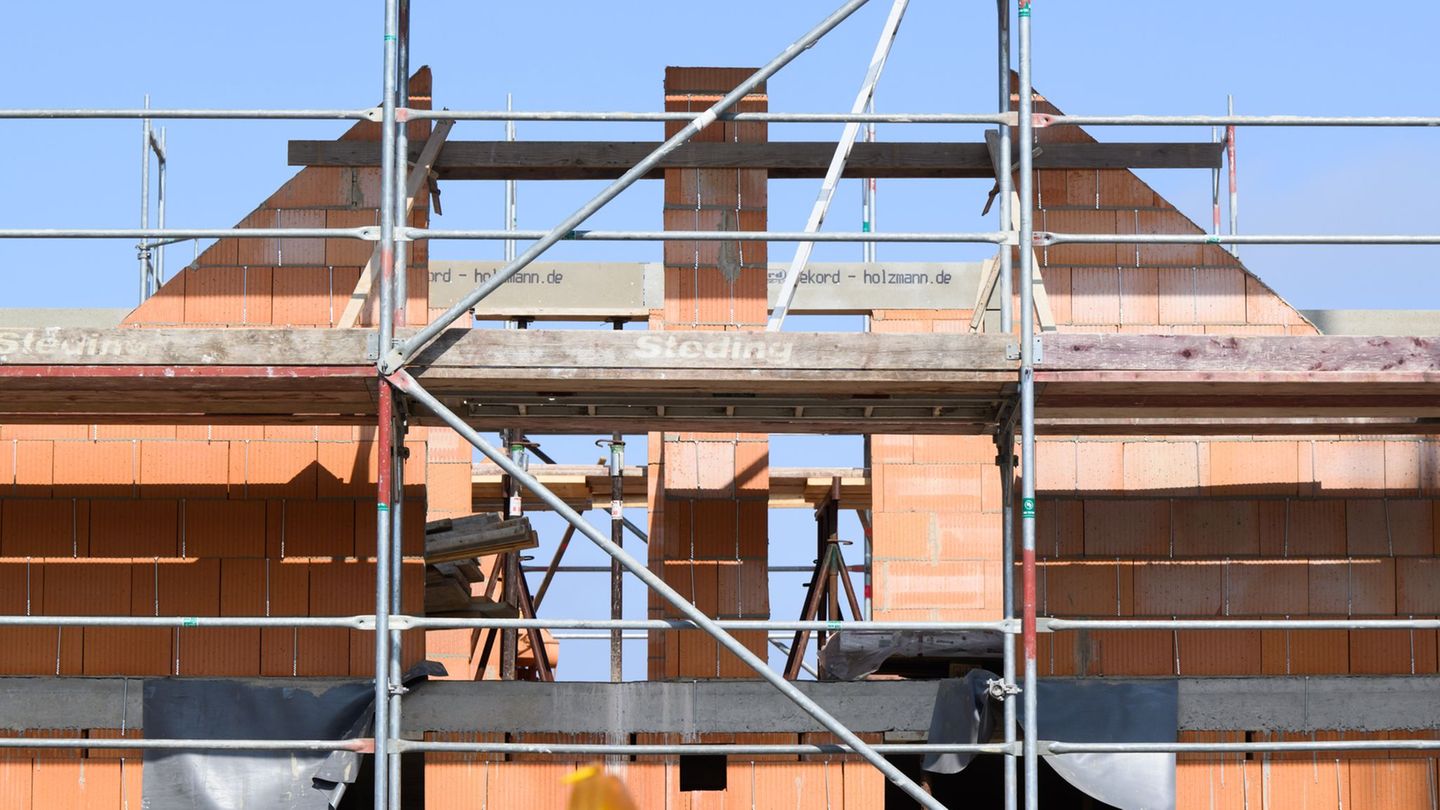 Steuern: Land gegen Grundsteuer-Rabatt für alte Häuser