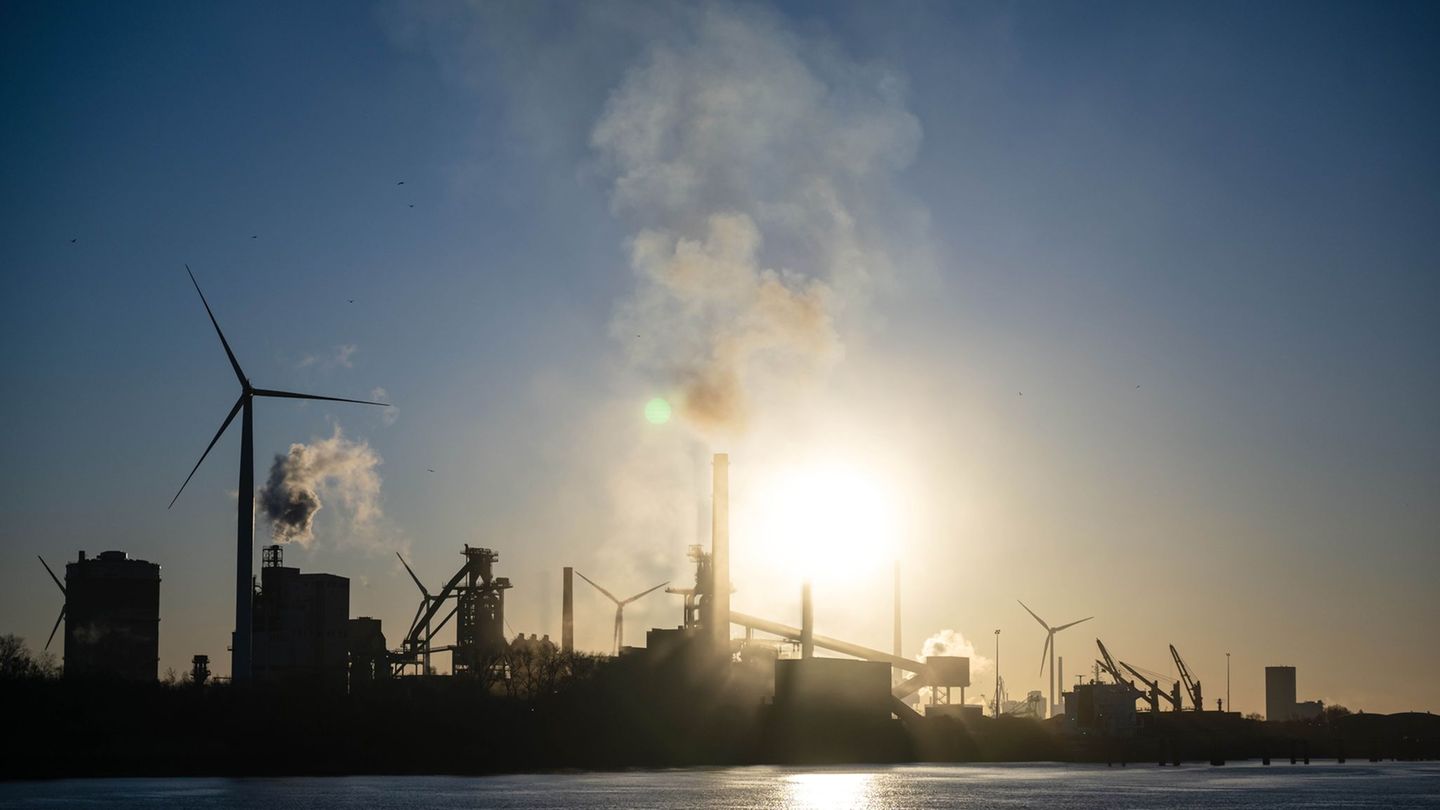 Kehrtwende bei ArcelorMittal: IG Metall will Stahlgipfel: „Geht um Tausende Arbeitsplätze“