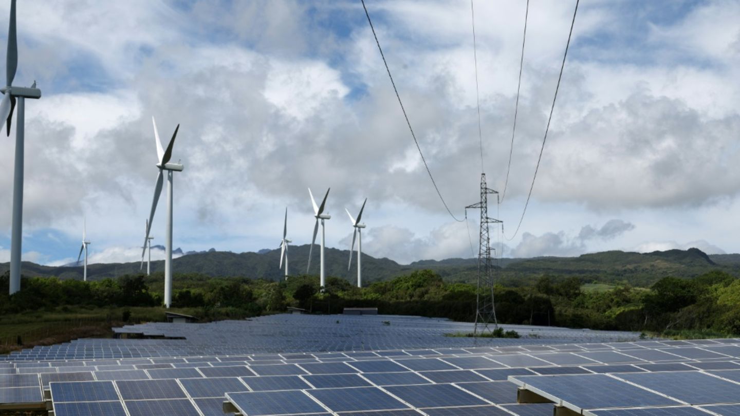 Moratorium für Wind- und Solaranlagen löst in Frankreich Kritik aus