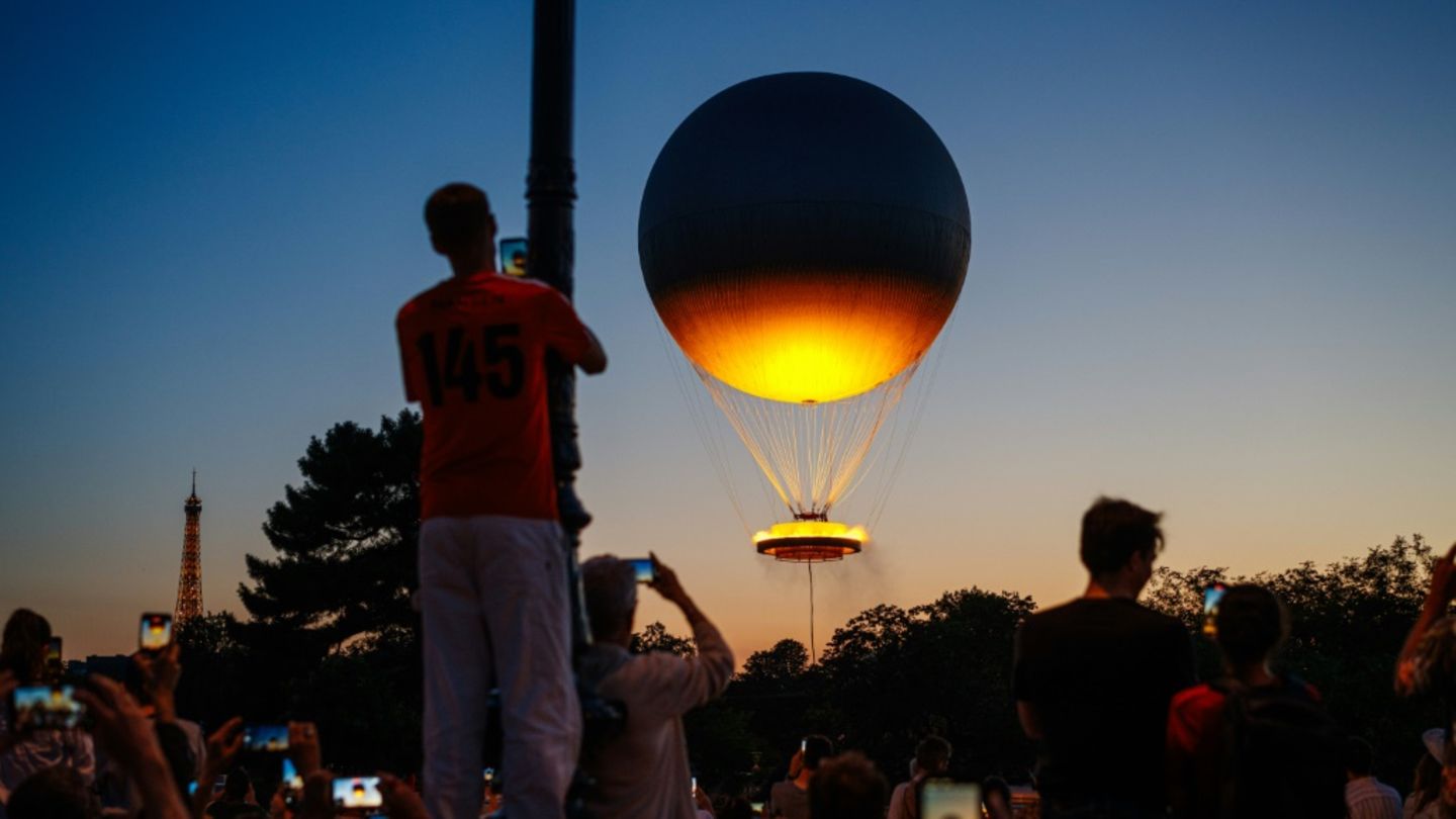 Sommer-Spektakel: Olympia-Ballon schwebt wieder über Paris