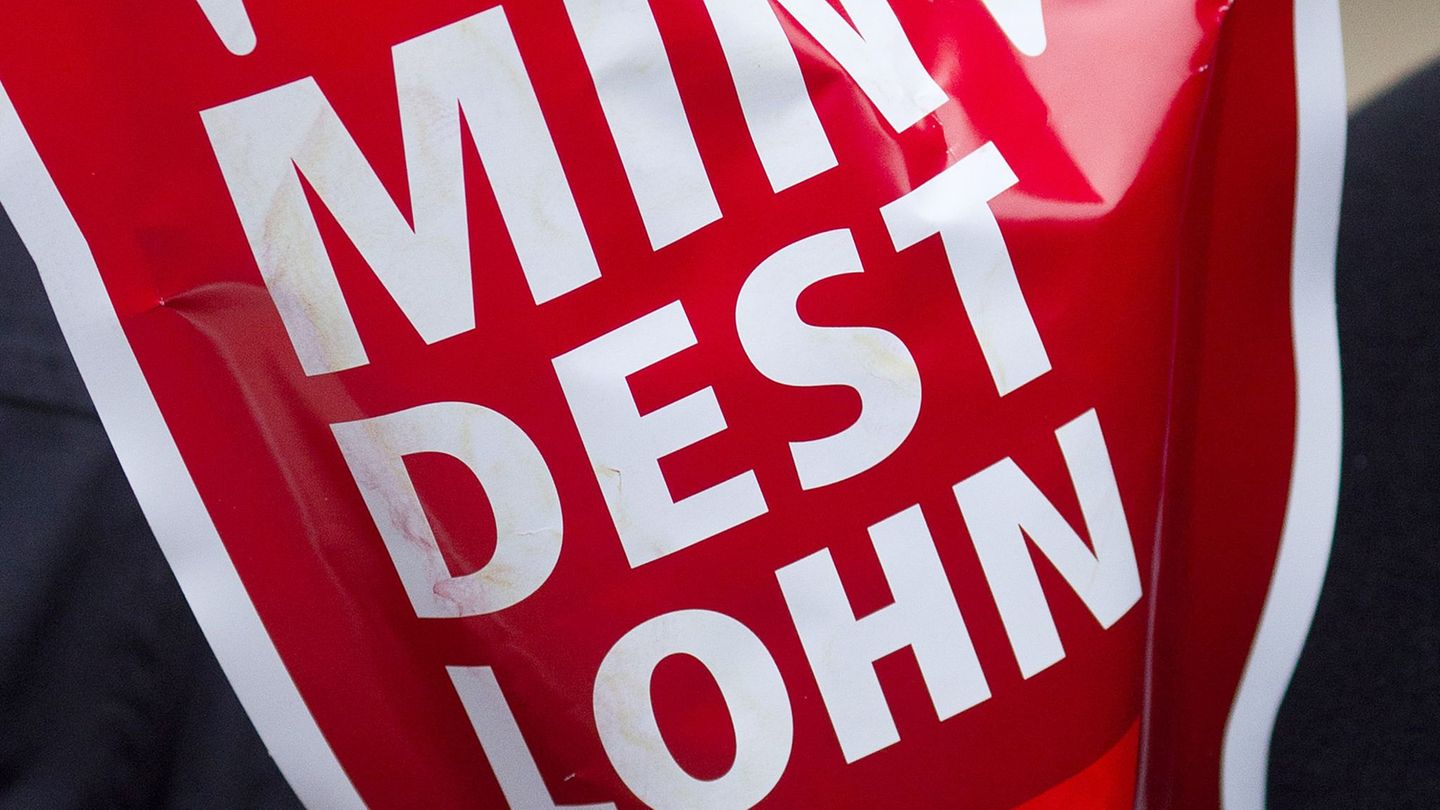 Einkommen: Vor der Entscheidung: Kommen 15 Euro Mindestlohn?
