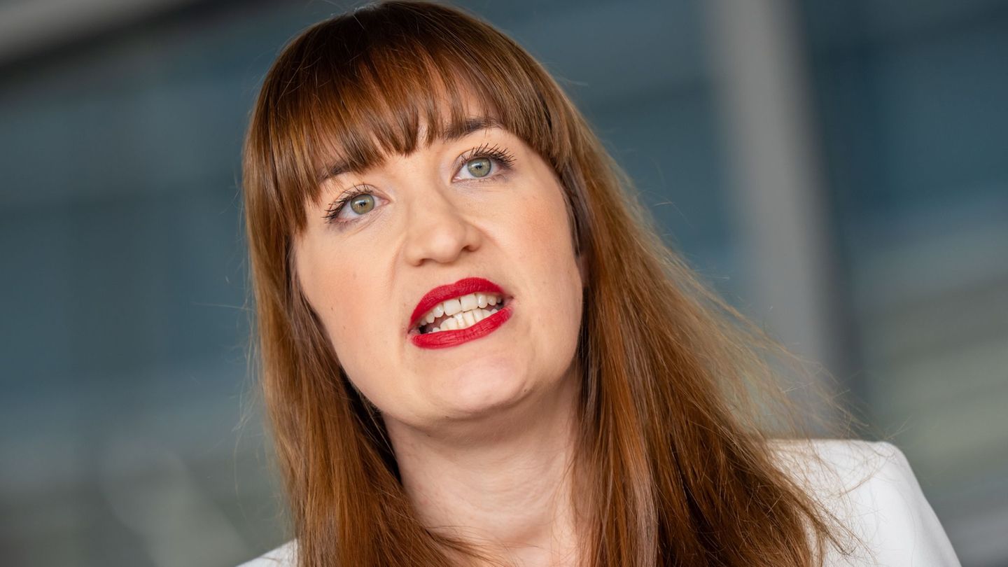 Kontrolle der Geheimdienste: Linke macht Druck auf Union: Reichinnek in Kontrollgremium