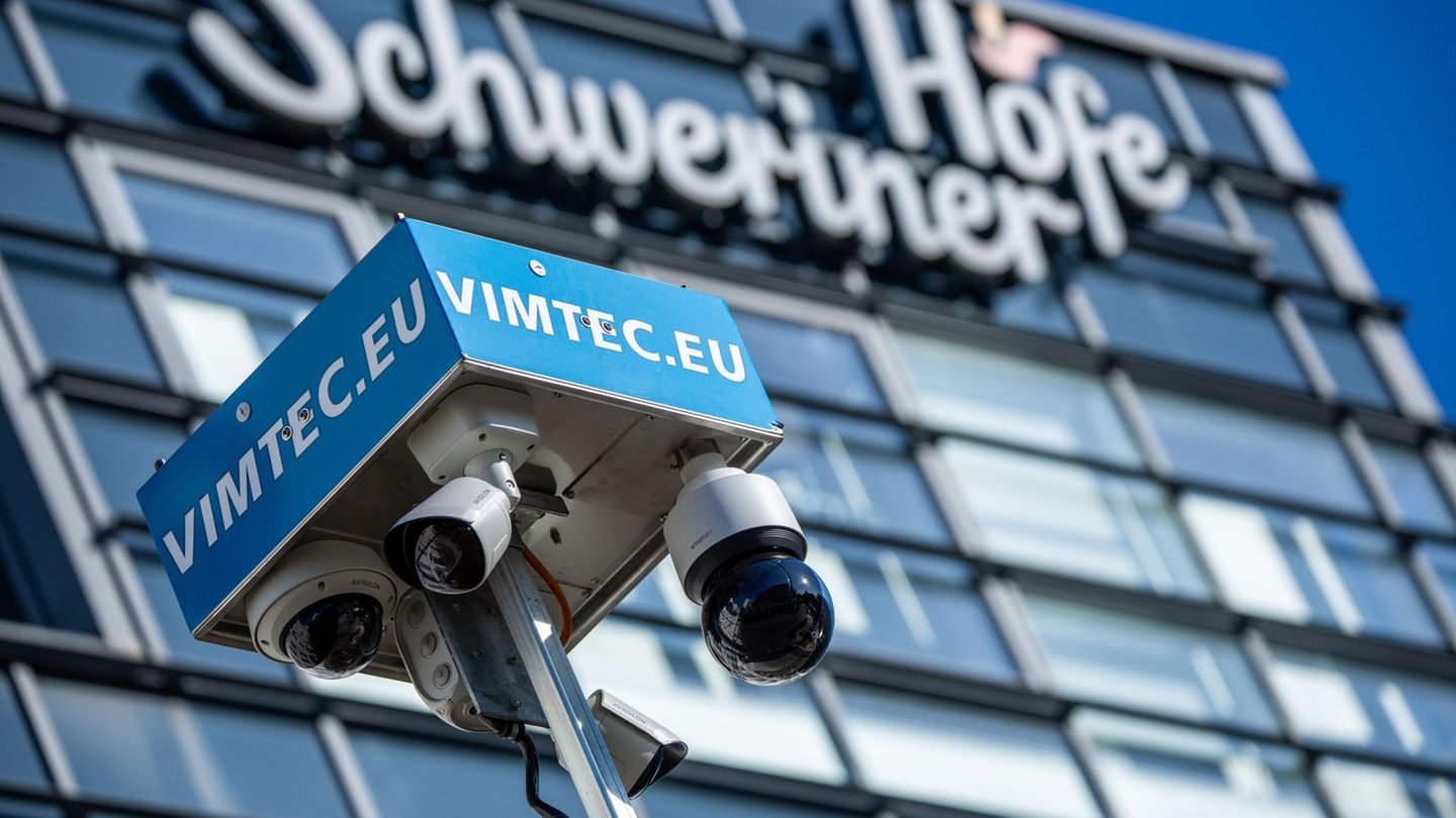 Überwachung: Schweriner Marienplatz erhält neue Überwachungskameras