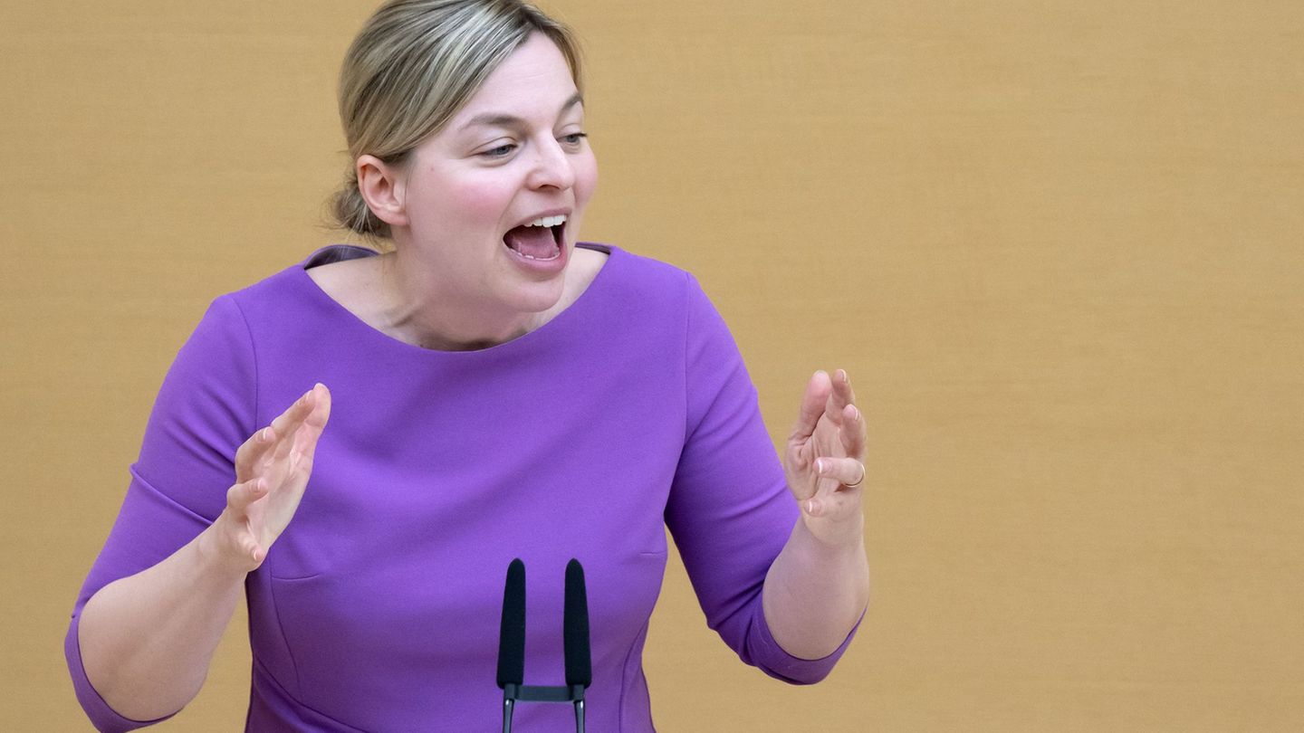 Bayerische Verfassung: Schulze (40): Ministerpräsidenten-Altersgrenze streichen
