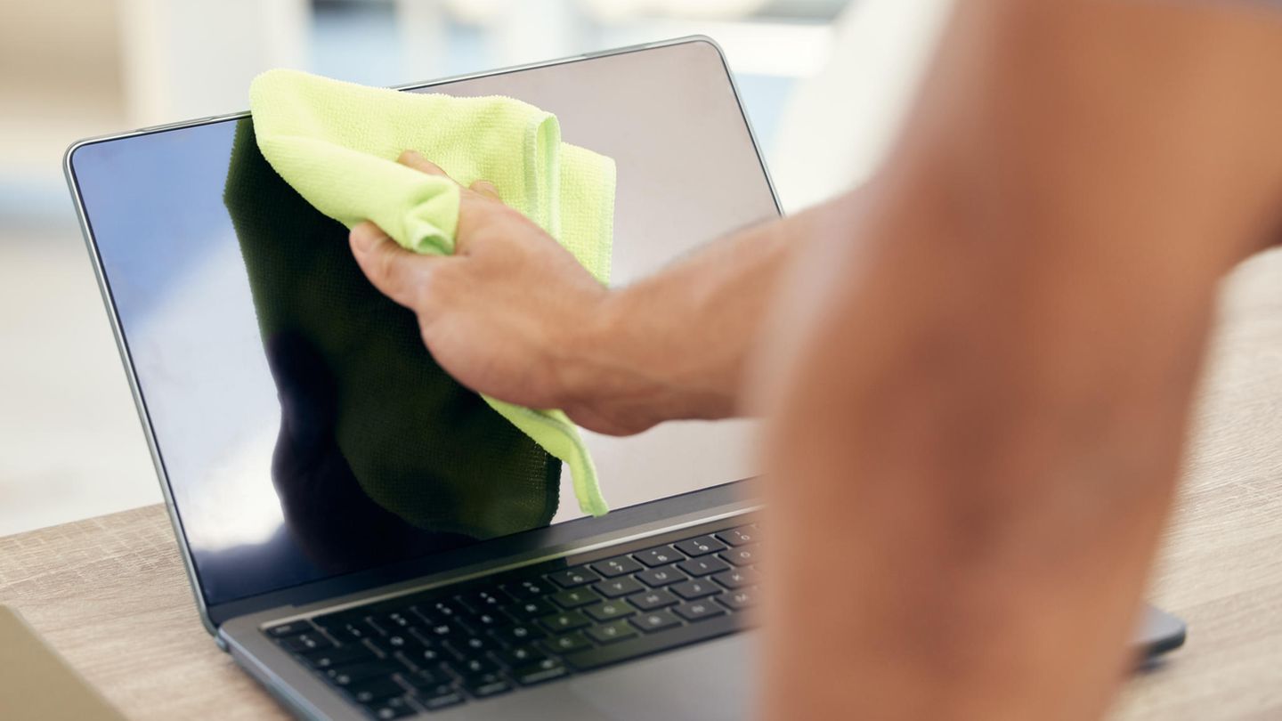 Tipps & Tricks: Bildschirmreiniger richtig benutzen: Diese Fehler sollten Sie vermeiden