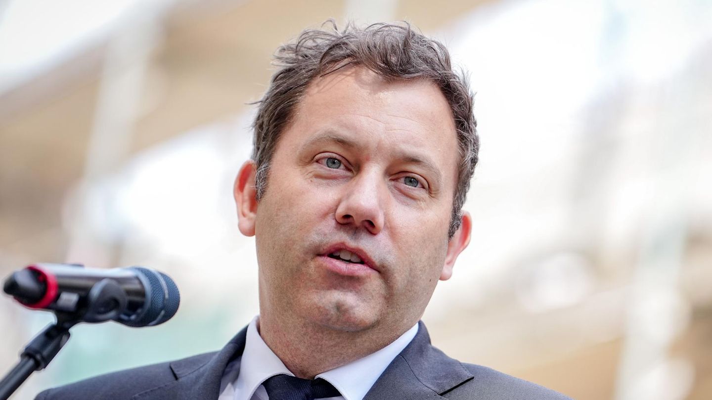 Rechtsextremismus: SPD-Chef Lars Klingbeil spricht sich für AfD-Verbotsverfahren aus