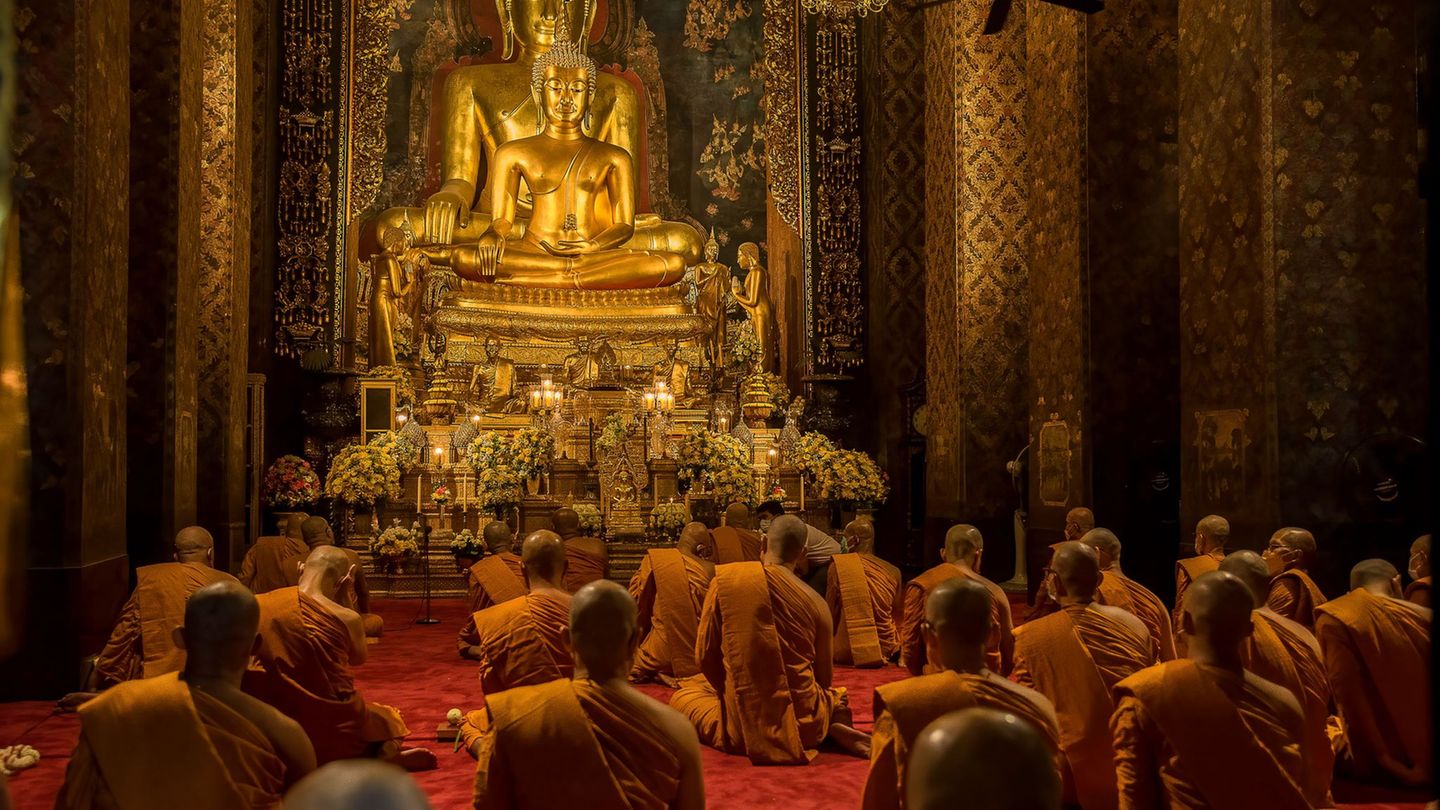 Erpresserin kassiert Millionen: Mönche im Kreuzfeuer: Sex-Skandal erschüttert Thailand