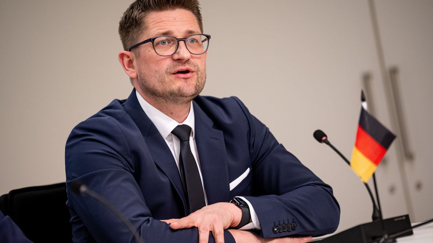 Brandenburg: Einstufung als extrem: AfD will nicht auf Minister reagieren