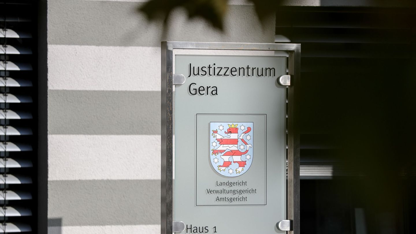 Rassistische Kommentare: Vorwurf der Volksverhetzung: Richter muss nicht vor Gericht