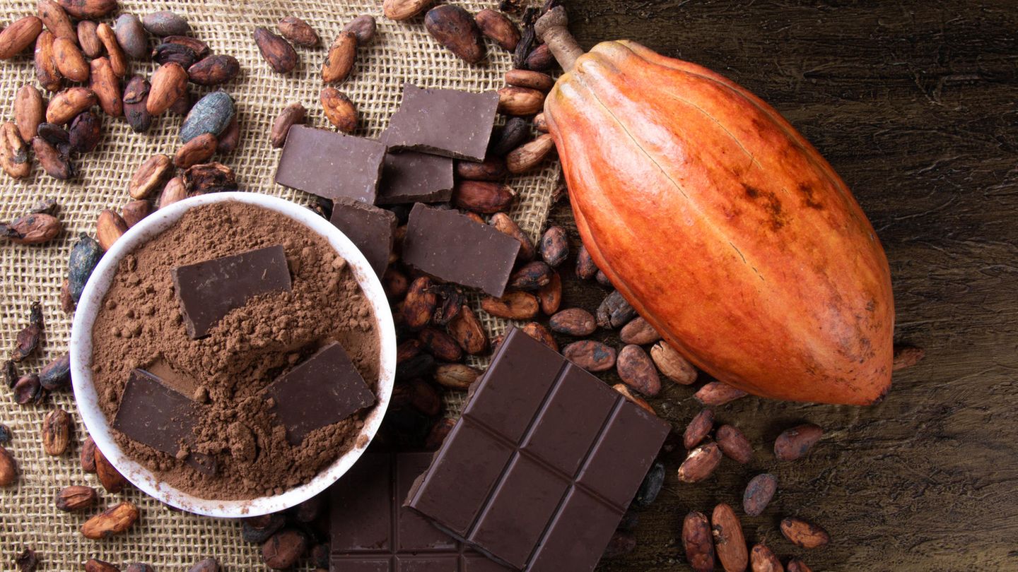 Lieferketten, Lohn & Co.: Fairtrade-Schokolade: Worauf Sie beim Kauf achten sollten