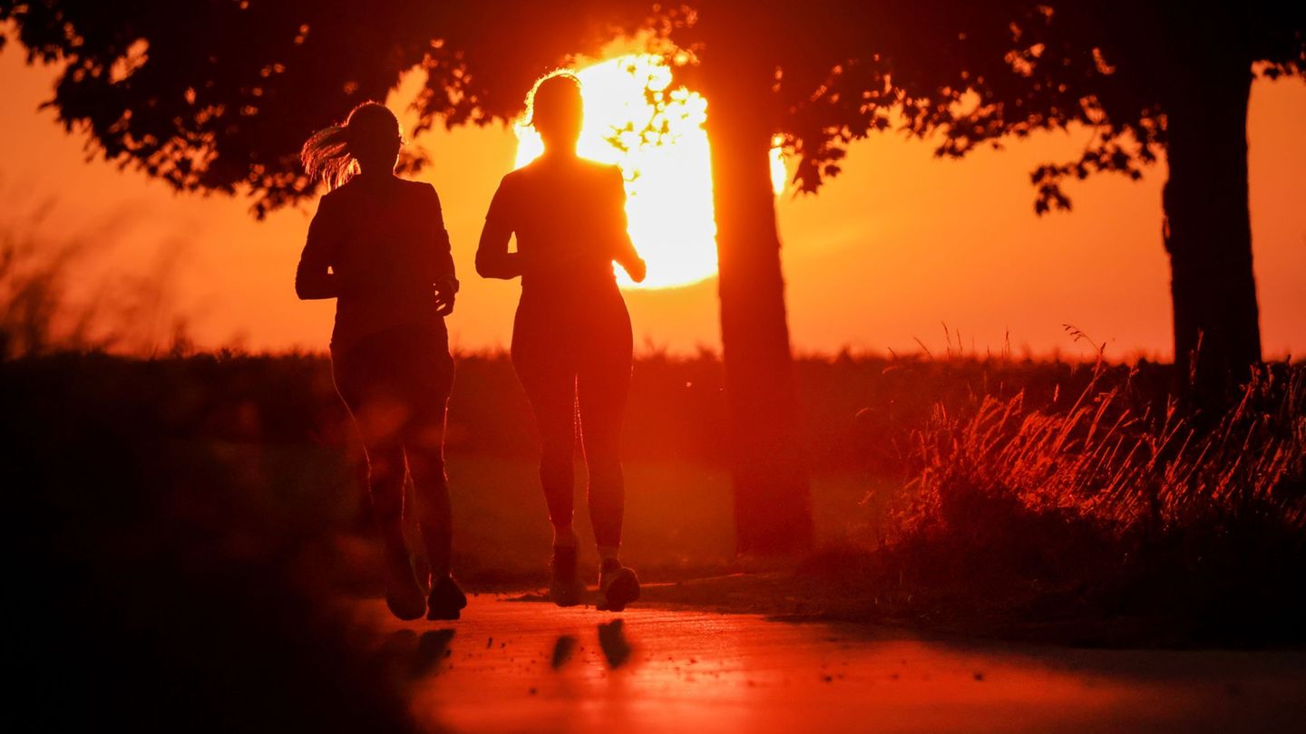 Wetter: Der Regen hält sich – Erst ab Mittwoch „reichlich Sonne“