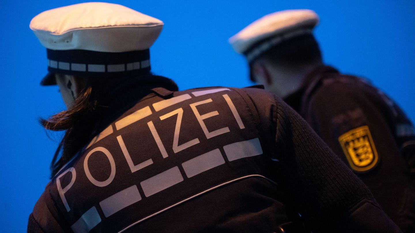 Ermittlungen: Betrunkener Autofahrer lässt Kennzeichen an Unfallort