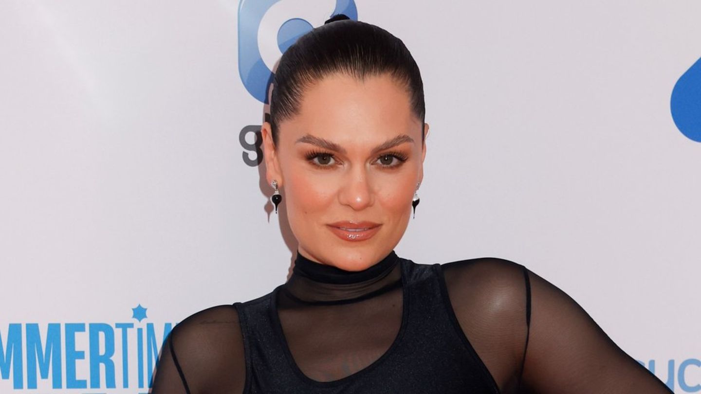 Jessie J: Nach Brustkrebs-OP wieder in der Klinik