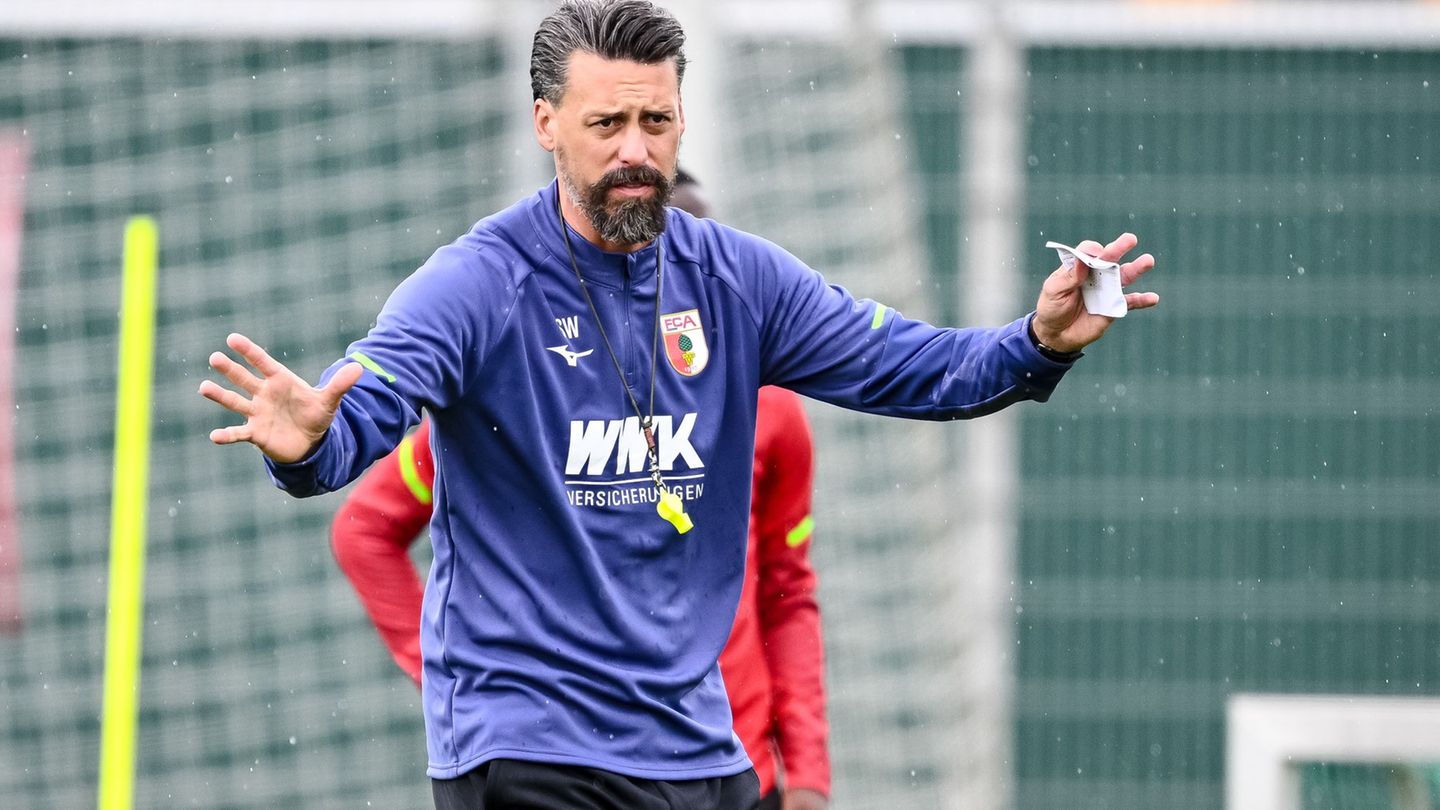 Fußball-Bundesliga: FCA-Coach Wagner optimistisch nach hartem Trainingslager