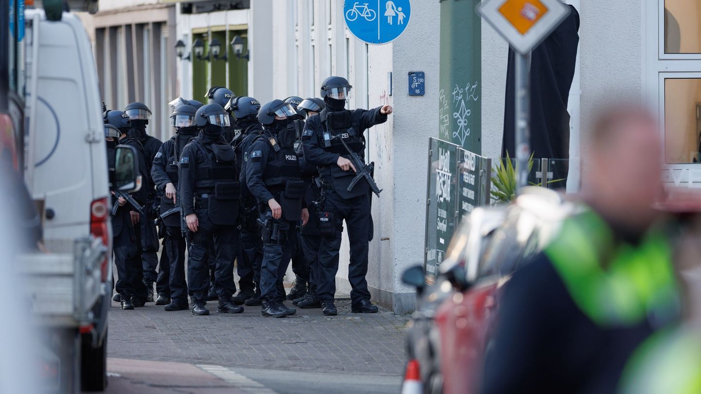Kriminalität: Schüsse vor Landgericht Bielefeld: Prozess beginnt