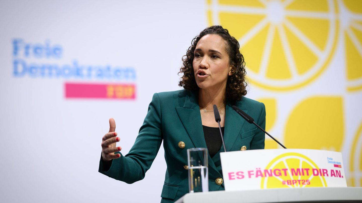 Neuaufstellung der FDP: FDP beginnt nach Wahldebakel mit Arbeit an neuem Programm