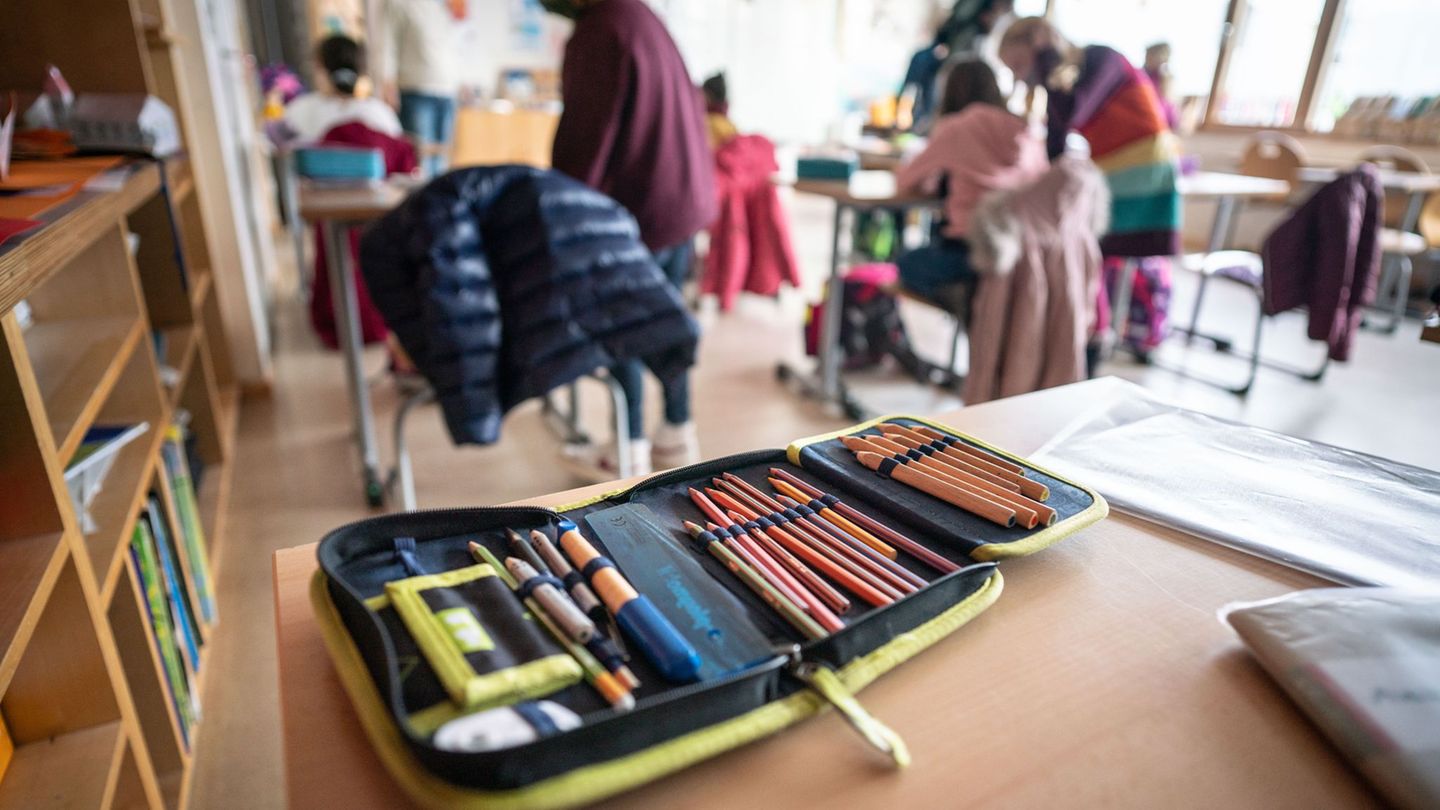 Schulstart: GEW beklagt Lehrermangel in Hessen