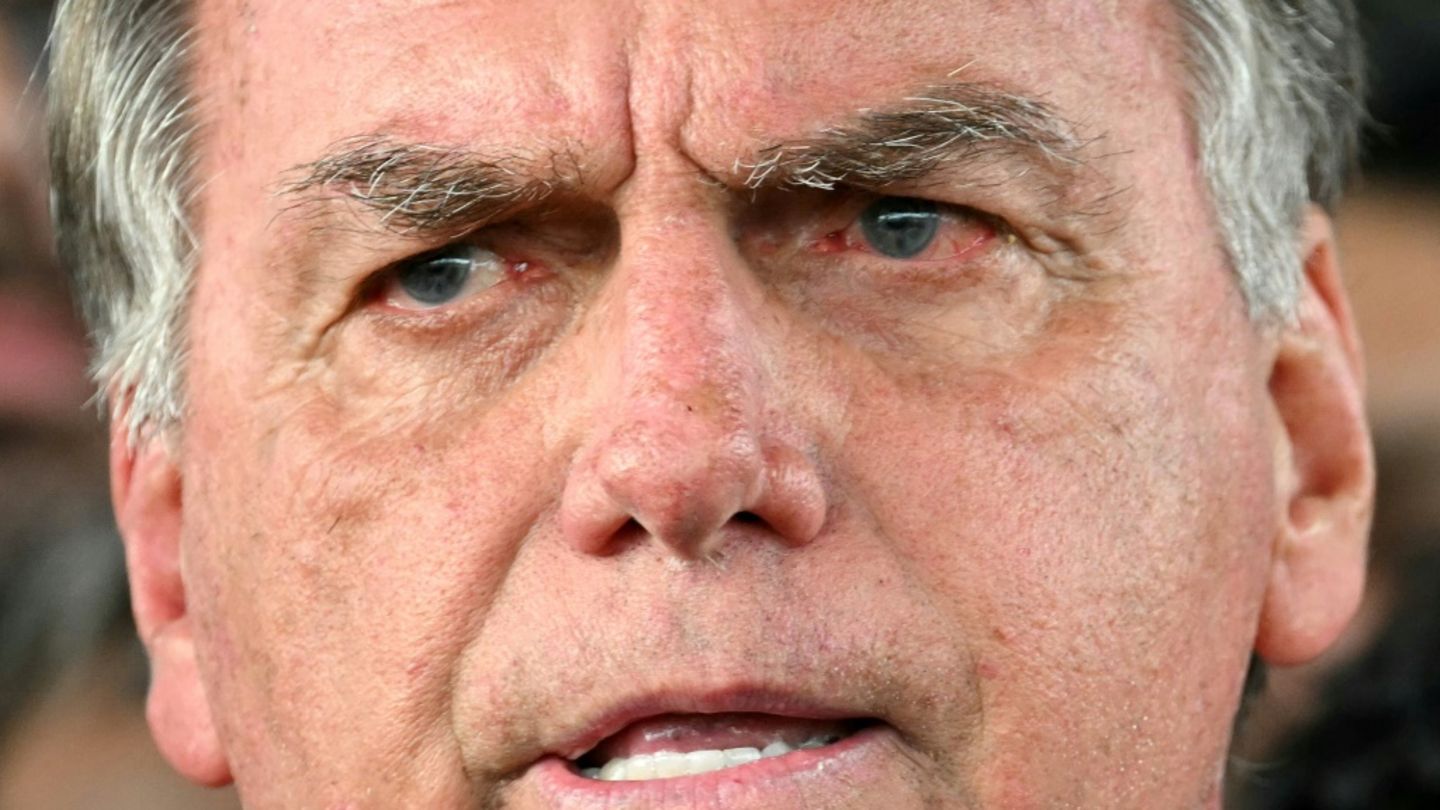Richter hebt Bolsonaros Hausarrest für Krankenhausbesuch vorübergehend auf