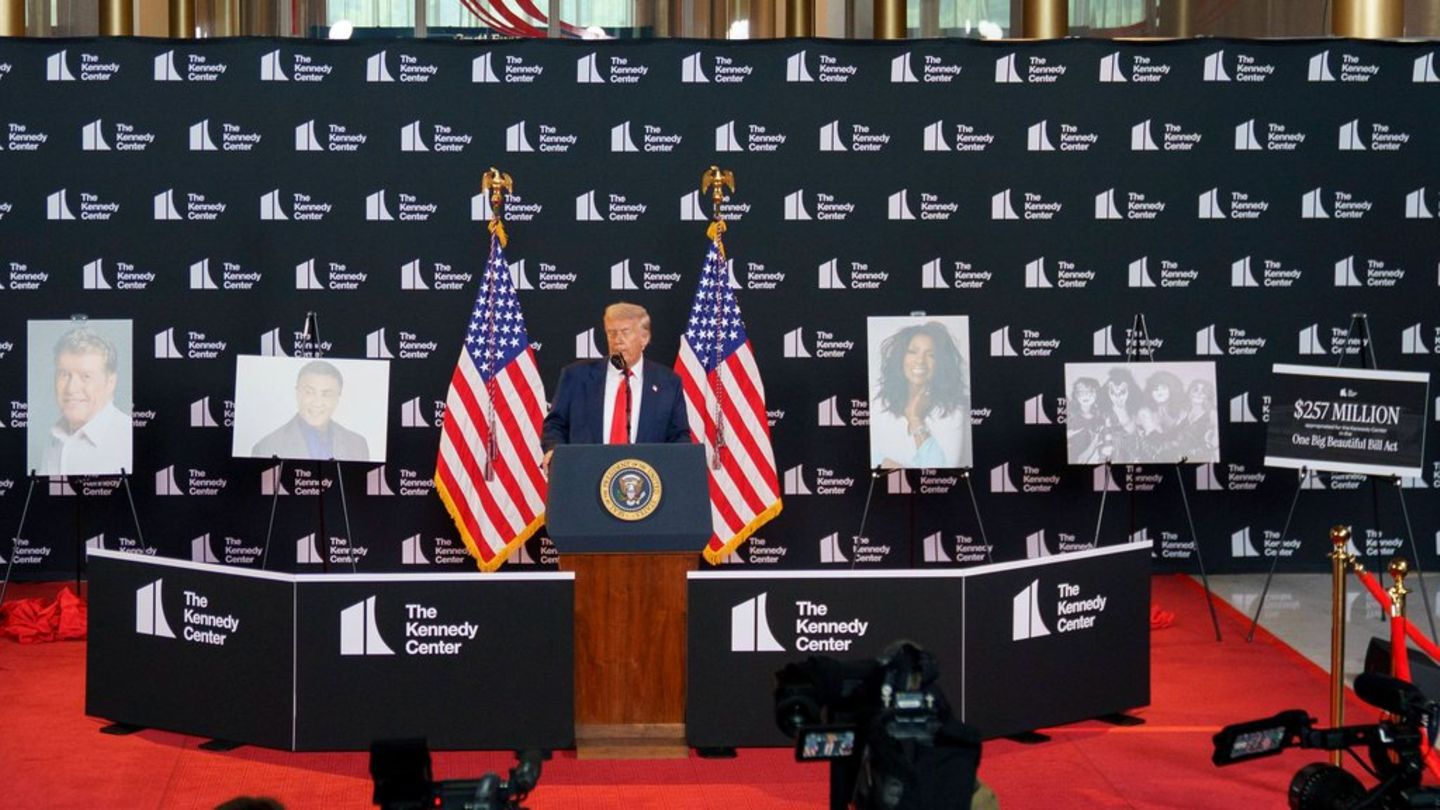 Kennedy Center: Donald Trump ehrt Sylvester Stallone und Kiss