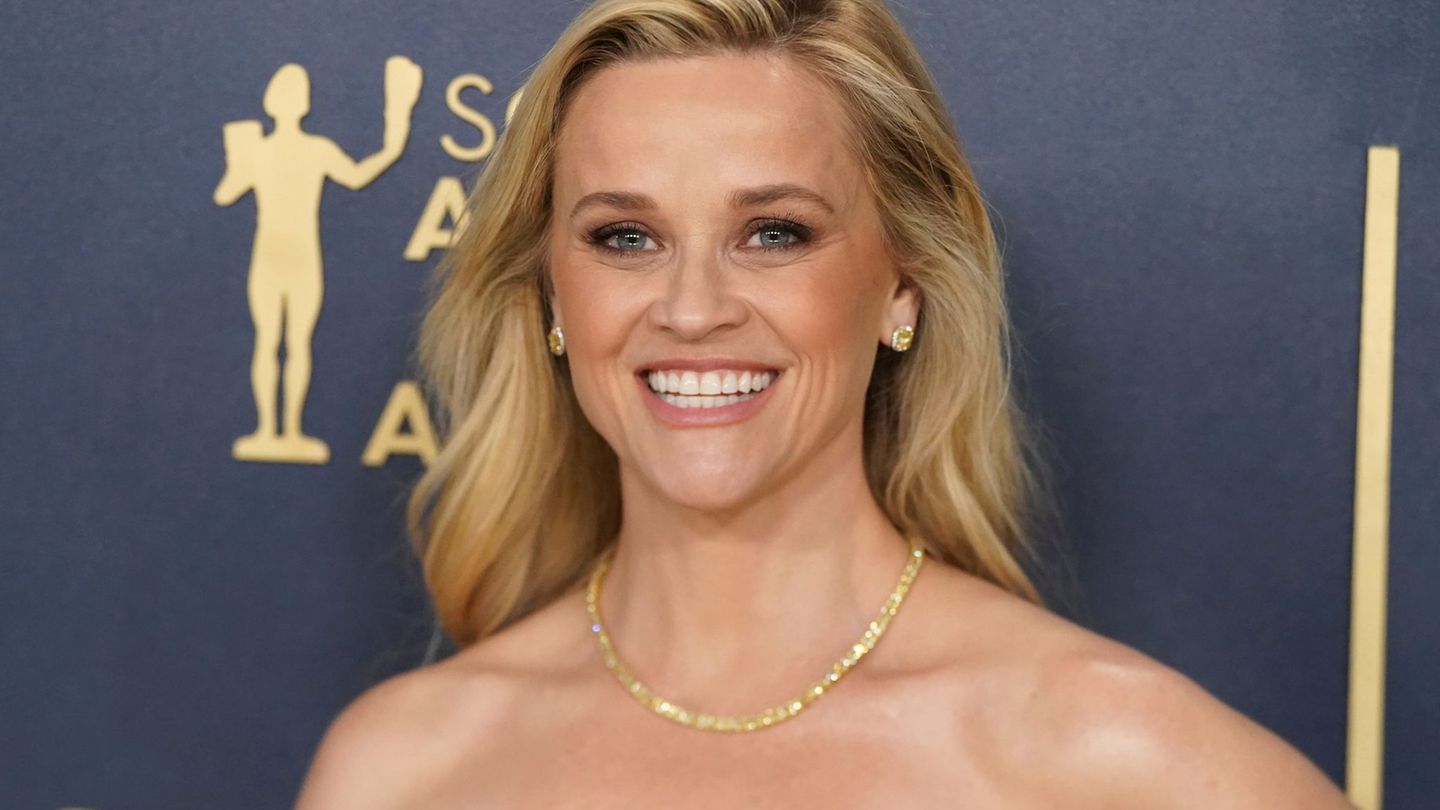 Leute: Reese Witherspoon über „chaotische Reise“ als Mutter