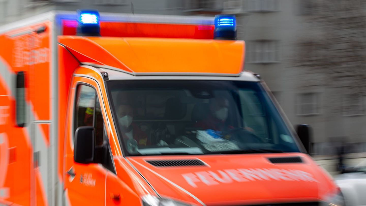 Unfälle: Sturz in die Tiefe – Nach Arbeitsunfall in Lebensgefahr