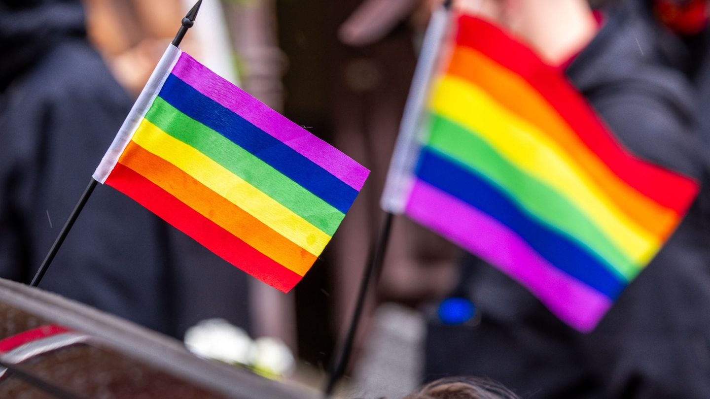 Sichtbarkeit: Friedlicher und bunter CSD in Koblenz