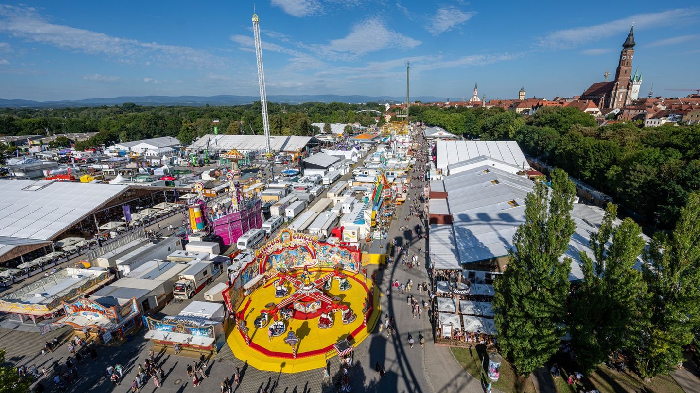 Brauchtum: Stabile Besucherzahl beim Gäubodenvolksfest – Weniger Bier